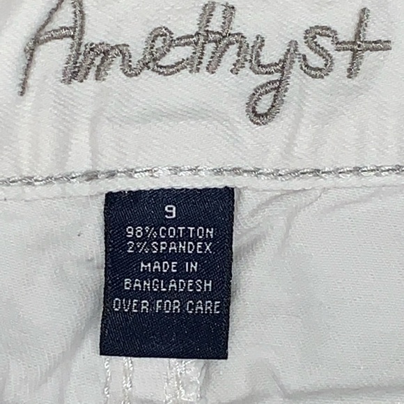 Amethiyst Jean shorts. - Picture 5 of 6